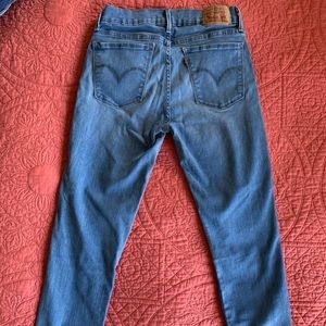 710 Super Skinny Levi Jeans